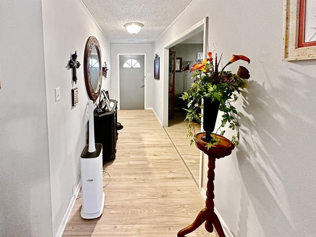 105 Seminole Ct, Hot Springs, AR 71901