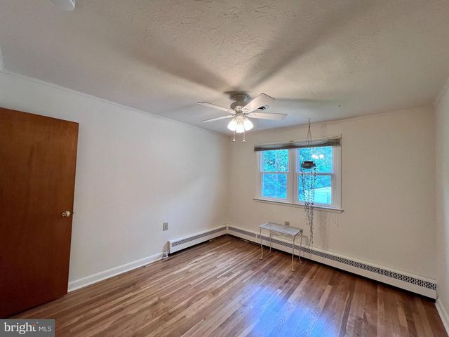 205 DUMONT RD, Wilmington, DE 19804