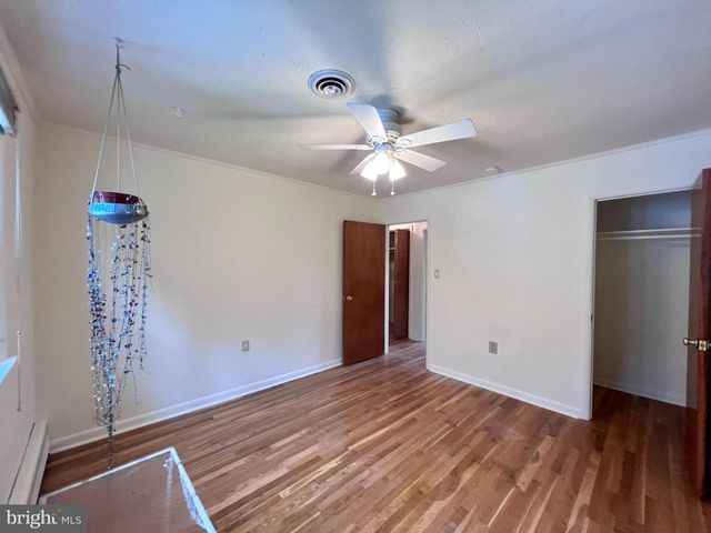 205 DUMONT RD, Wilmington, DE 19804