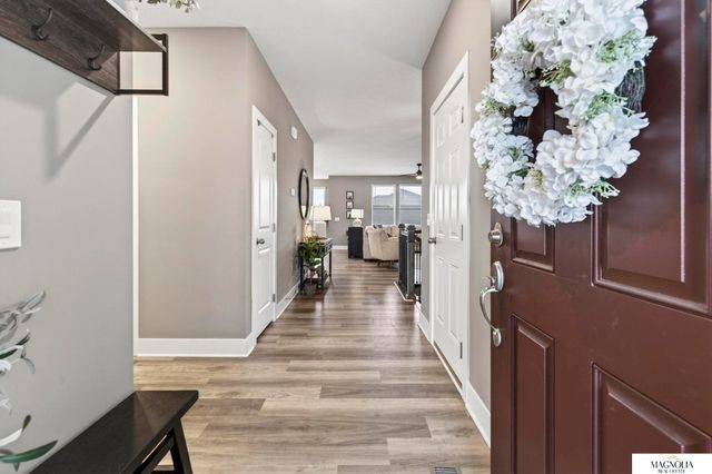 11914 Horizon Street, Papillion, NE 68046