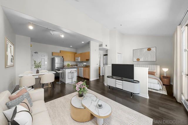 1501 Front Street 613, San Diego, CA 92101