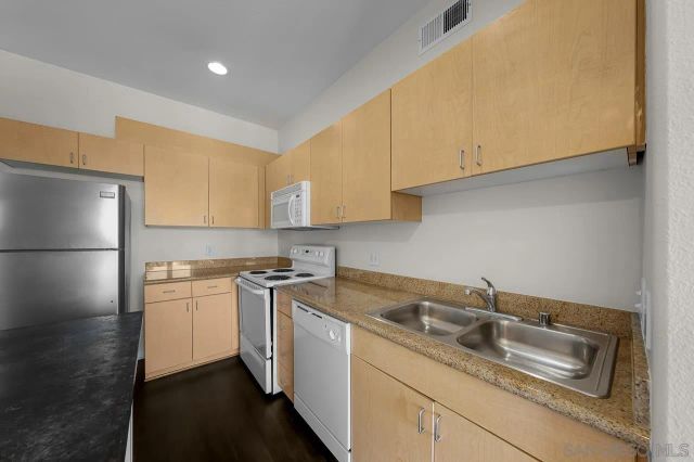 1501 Front Street 613, San Diego, CA 92101