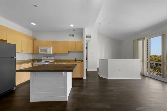 1501 Front Street 613, San Diego, CA 92101