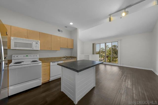 1501 Front Street 613, San Diego, CA 92101