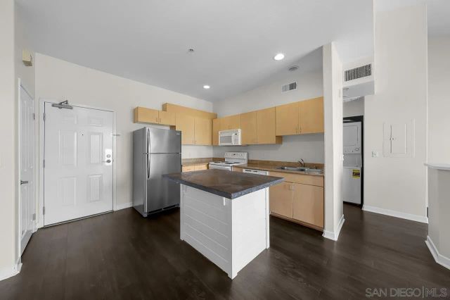 1501 Front Street 613, San Diego, CA 92101