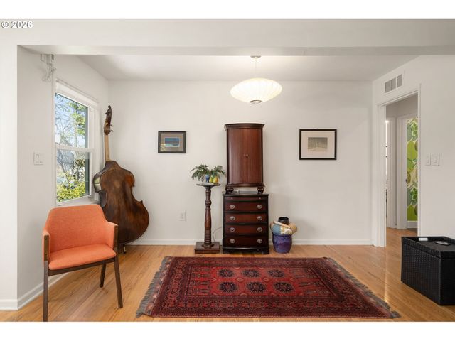 2926 Ne 77TH Pl, Portland, OR 97213