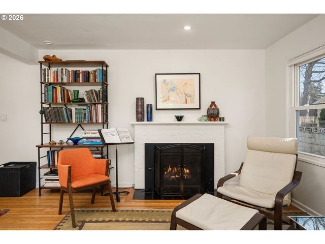 2926 Ne 77TH Pl, Portland, OR 97213