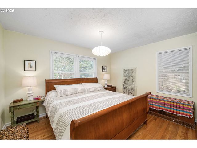 2926 Ne 77TH Pl, Portland, OR 97213