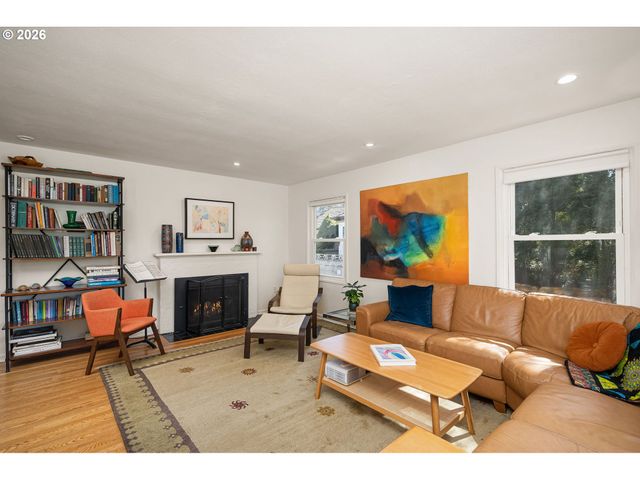 2926 Ne 77TH Pl, Portland, OR 97213