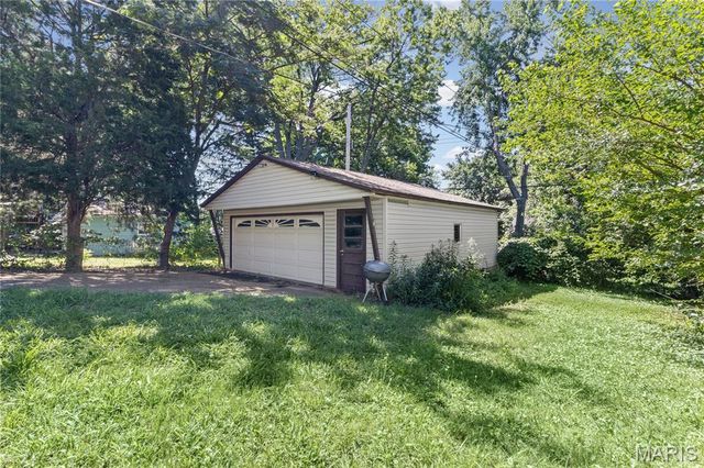 8644 Harold Drive, Berkeley, MO 63134