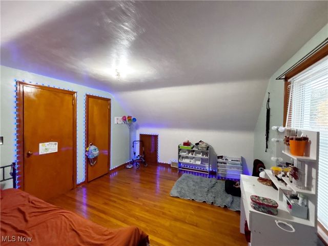 126 S Edgehill Avenue, Youngstown, OH 44515