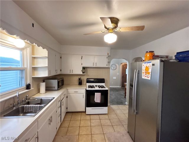 126 S Edgehill Avenue, Youngstown, OH 44515