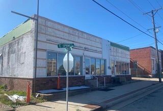 215 E Spring Street, Neosho, MO 64850
