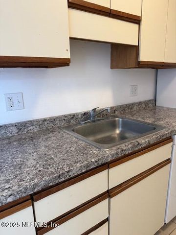 10703 ALDEN Road 1, Jacksonville, FL 32246