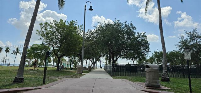 1800 N Bayshore Drive 3808, Miami, FL 33132