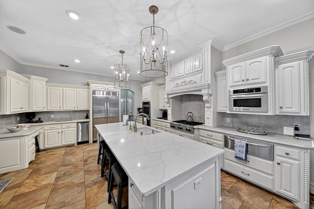 4216 Timberglen Place, Midland, TX 79707