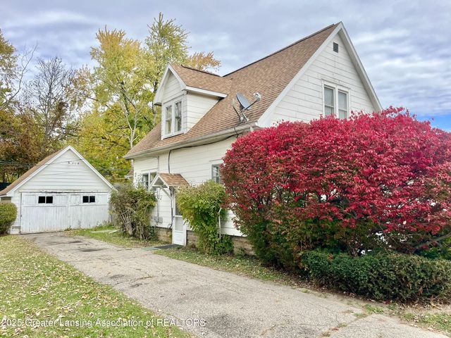 713 E Cavanaugh Road, Lansing, MI 48910