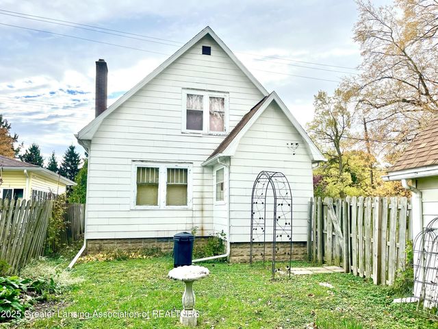 713 E Cavanaugh Road, Lansing, MI 48910