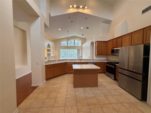 8132 BRINEGAR CIRCLE, Tampa, FL 33647