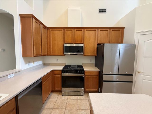 8132 BRINEGAR CIRCLE, Tampa, FL 33647