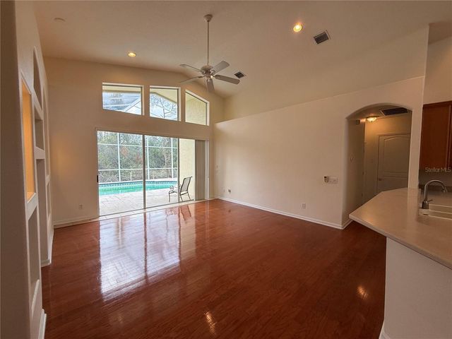 8132 BRINEGAR CIRCLE, Tampa, FL 33647