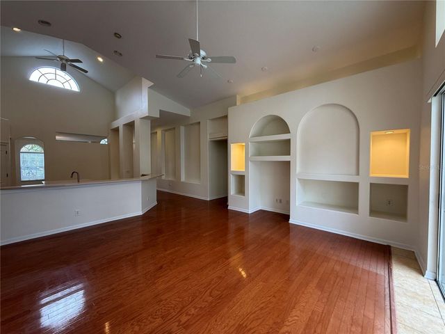 8132 BRINEGAR CIRCLE, Tampa, FL 33647