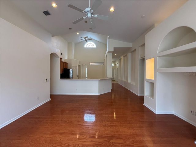 8132 BRINEGAR CIRCLE, Tampa, FL 33647