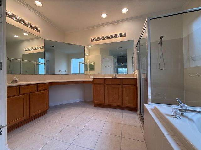 8132 BRINEGAR CIRCLE, Tampa, FL 33647