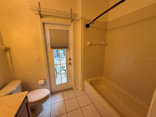 8132 BRINEGAR CIRCLE, Tampa, FL 33647