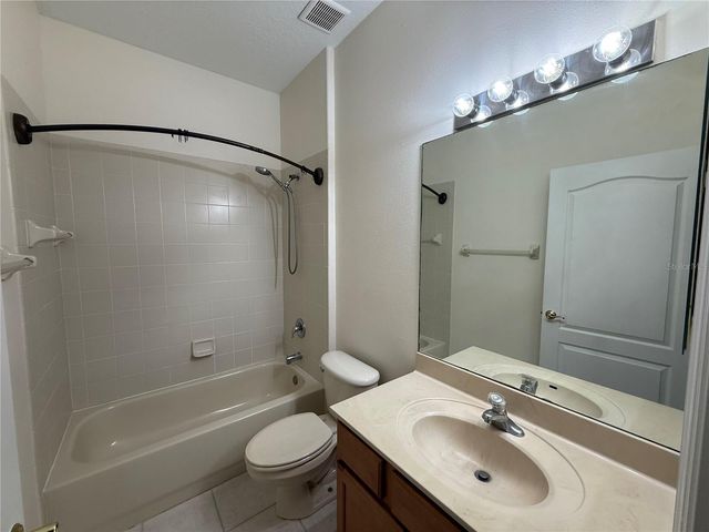 8132 BRINEGAR CIRCLE, Tampa, FL 33647