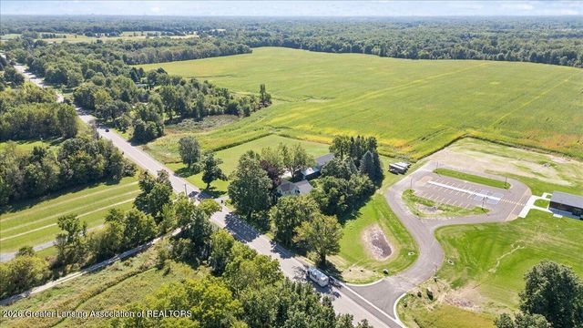 9861 W Grand River Highway, Grand Ledge, MI 48837