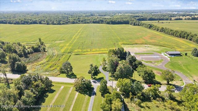 9861 W Grand River Highway, Grand Ledge, MI 48837