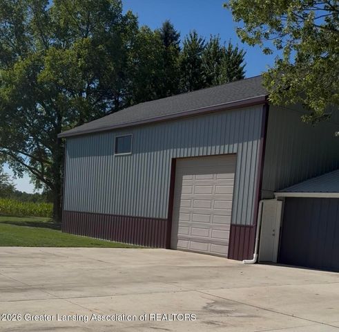 9861 W Grand River Highway, Grand Ledge, MI 48837