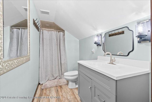 9861 W Grand River Highway, Grand Ledge, MI 48837