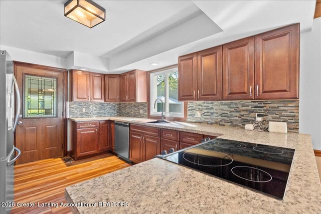 9861 W Grand River Highway, Grand Ledge, MI 48837