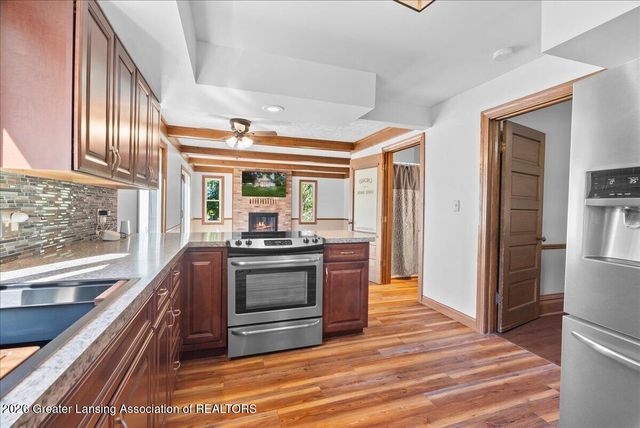 9861 W Grand River Highway, Grand Ledge, MI 48837