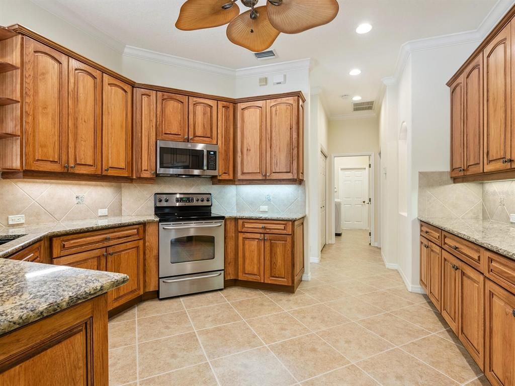 Image 15 of property listing at 1335 TUSCANY BOULEVARD, Venice, FL 34292