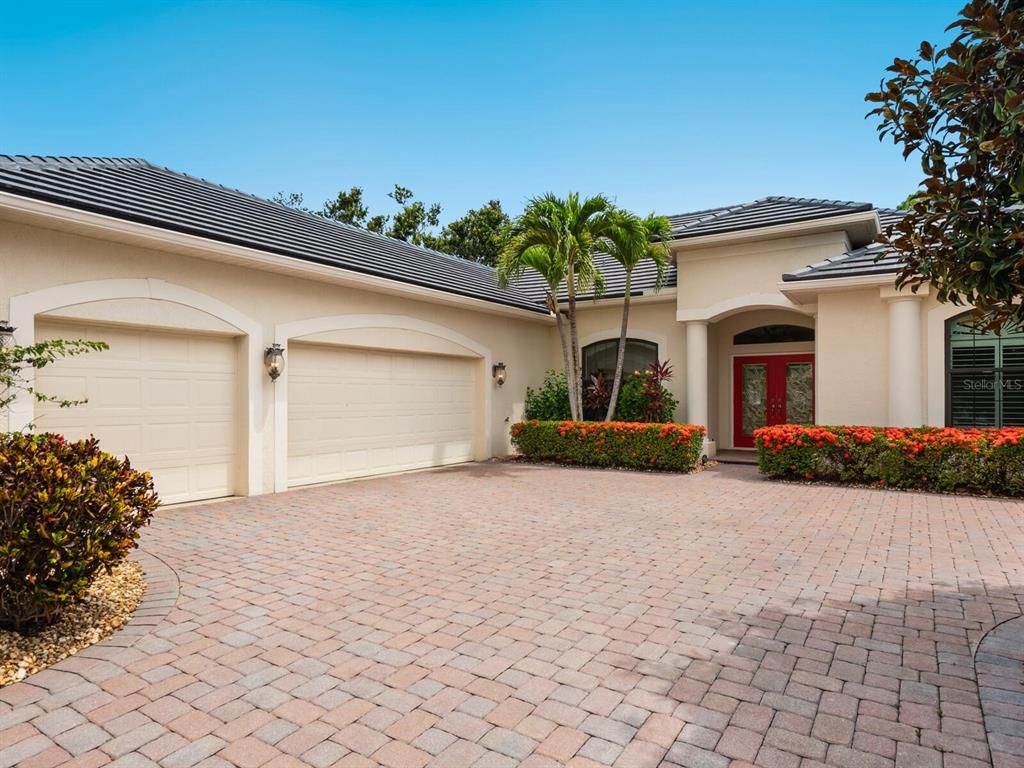 Image 2 of property listing at 1335 TUSCANY BOULEVARD, Venice, FL 34292