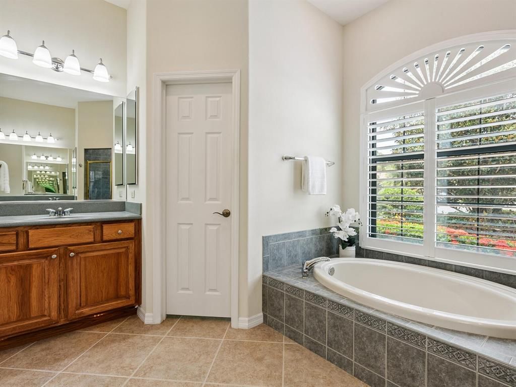 Image 21 of property listing at 1335 TUSCANY BOULEVARD, Venice, FL 34292