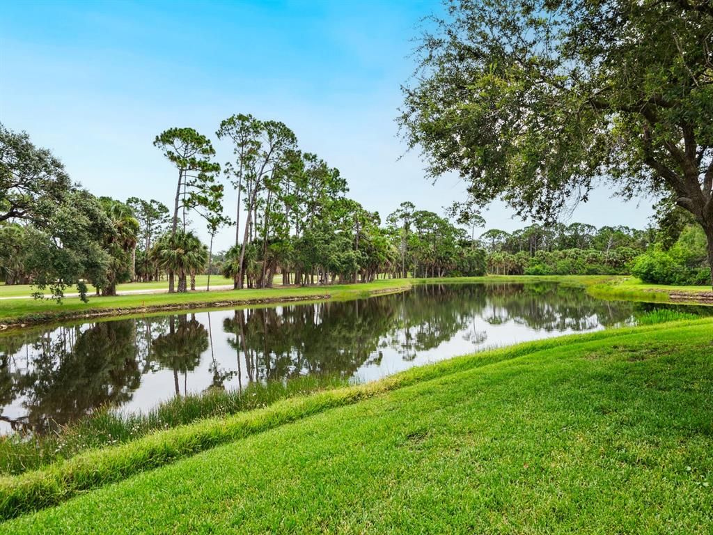 Image 8 of property listing at 1335 TUSCANY BOULEVARD, Venice, FL 34292
