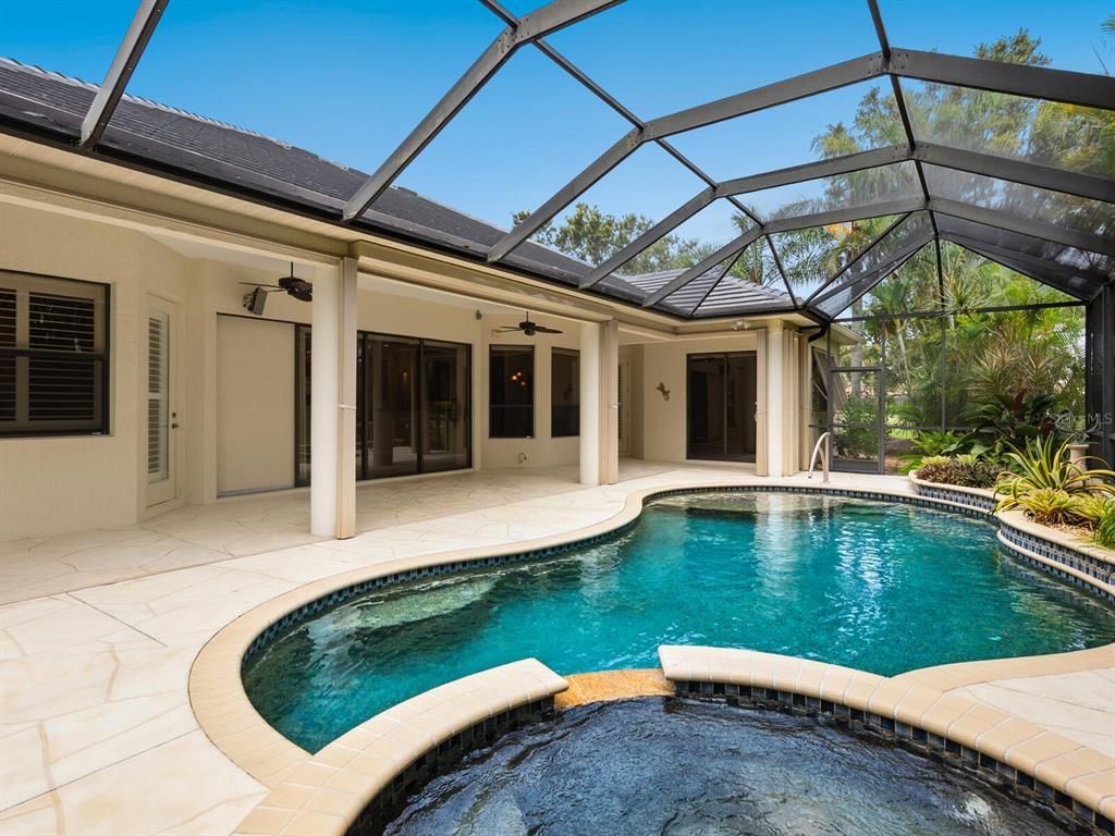 Image 9 of property listing at 1335 TUSCANY BOULEVARD, Venice, FL 34292