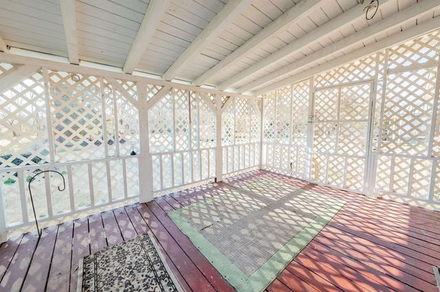 905 E POPLAR AVE, Selmer, TN 38375