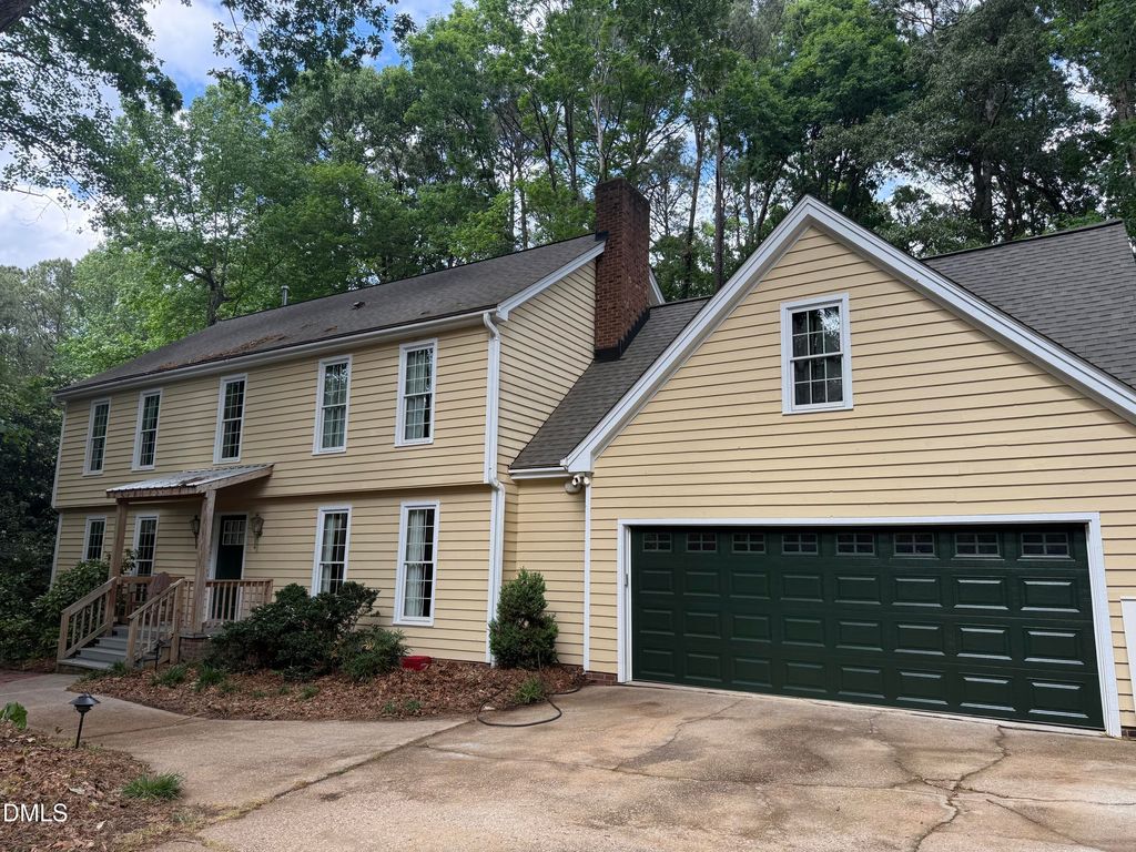 8824 Woodyhill Road, Raleigh, NC 27613