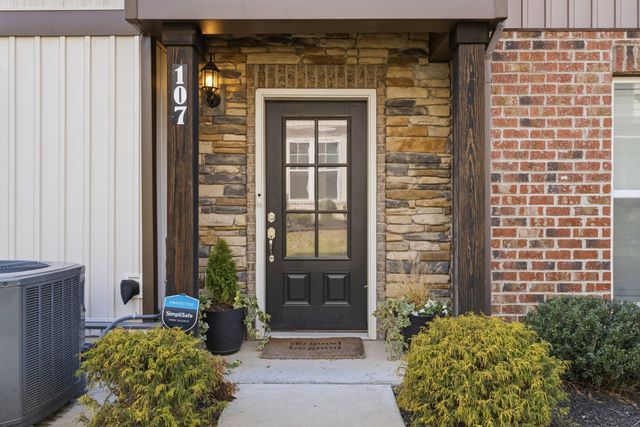 107 Jean Alyne Dotson Dr, La Vergne, TN 37086