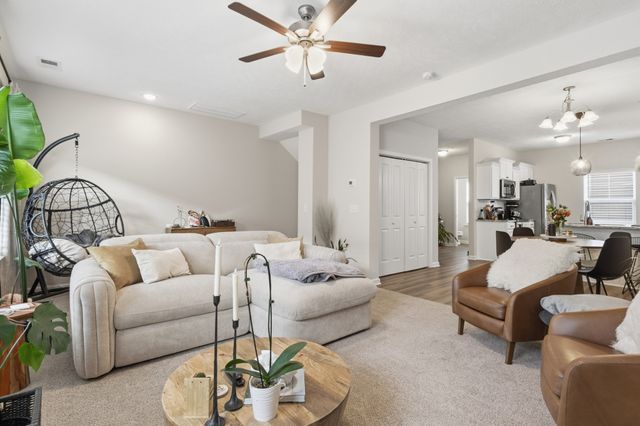 107 Jean Alyne Dotson Dr, La Vergne, TN 37086