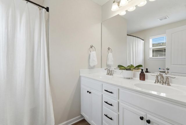 107 Jean Alyne Dotson Dr, La Vergne, TN 37086