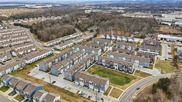 107 Jean Alyne Dotson Dr, La Vergne, TN 37086