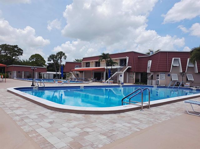 713 Nantucket Circle B, Lake Worth, FL 33467