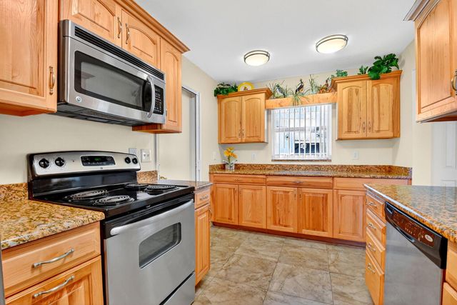 2088 SW 14th Avenue, Boynton Beach, FL 33426