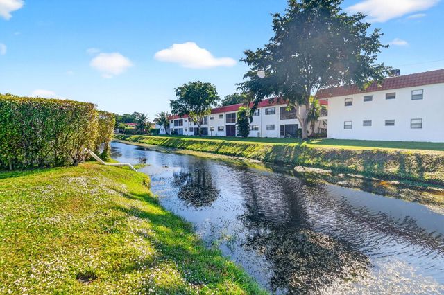 2088 SW 14th Avenue, Boynton Beach, FL 33426